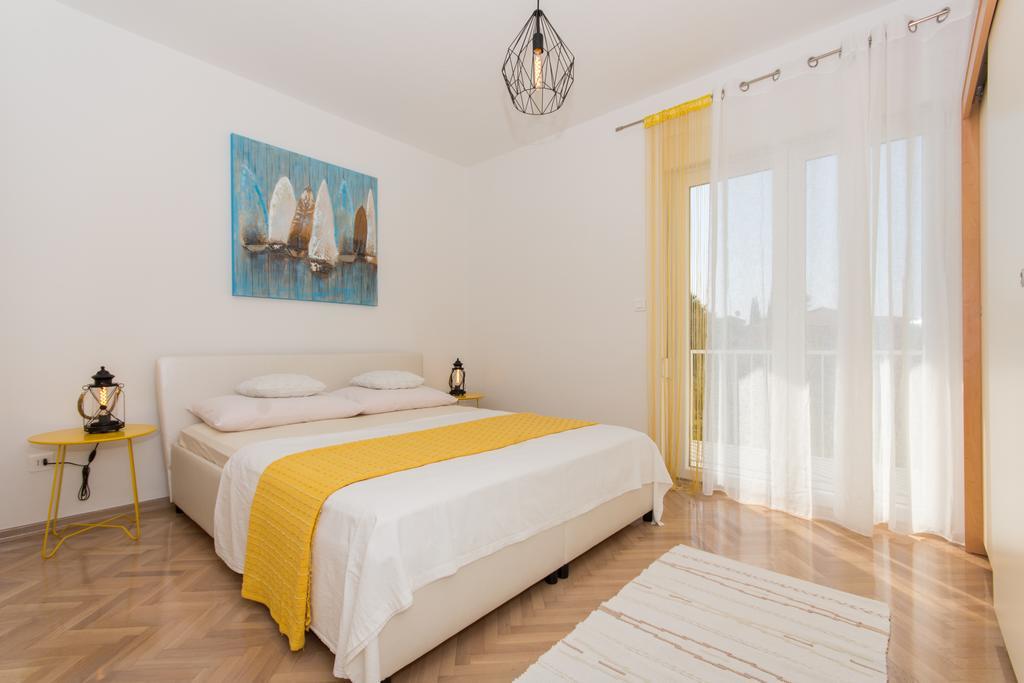 Apartment Mika1 Trogir Exterior photo