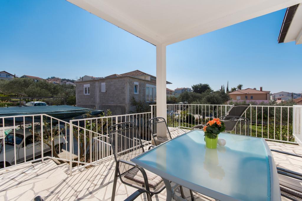 Apartment Mika1 Trogir Exterior photo